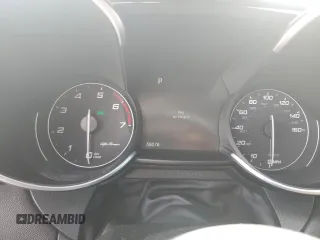 2017 Alfa Romeo Giulia Ti z VIN ZARFAECN1H7551994, wystawiony jako Copart lot #69344404 z przebiegiem 59 276 mil mil oraz Tytuł czysty. Historia ofert i sprzedaży dostępna na DreamBid. Obrazek 9.