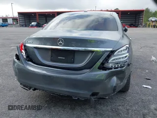 2018 Mercedes-Benz C 300 with VIN 55SWF4JBXJU265610, listed as a IAAI auction lot 41626070 with 46,071 mi miles and . Bid and sale history available at DreamBid. Image 17.