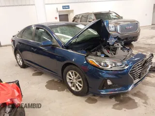 2019 Hyundai Sonata SE with VIN 5NPE24AF7KH803260, listed as a IAAI auction lot 41713958 with Not Provided miles. Bid and sale history available at carsss.com. Image 1.