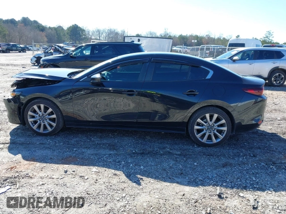 2022 Mazda 3 Select z VIN 3MZBPABL6NM304906, wystawiony jako IAAI lot #41634685 z przebiegiem 48 372 mil mil oraz . Historia ofert i sprzedaży dostępna na DreamBid. Obrazek 14.