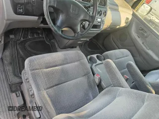 2001 Honda Odyssey LX with VIN 2HKRL18501H617598, listed as a Copart auction lot 65471805 with 125,298 mi miles and Clean title. Bid and sale history available at DreamBid. Image 6.
