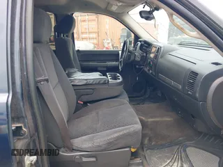 2007 Chevrolet Silverado 1500 1LT with VIN 2GCEC13J971511292, listed as a IAAI auction lot 42181818 with 239,647 mi miles and . Bid and sale history available at DreamBid. Image 5.