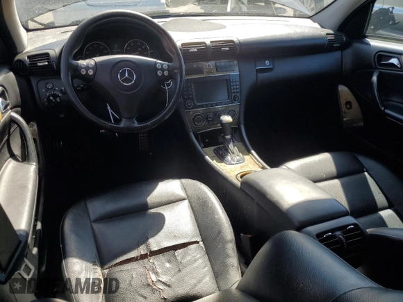 2007 Mercedes-Benz C 230 Sport z VIN WDBRF52H37F933113, wystawiony jako Copart lot #61600585 z przebiegiem 188 049 mil mil oraz Szkoda całkowita • Salvage title. Historia ofert i sprzedaży dostępna na DreamBid. Obrazek 8.