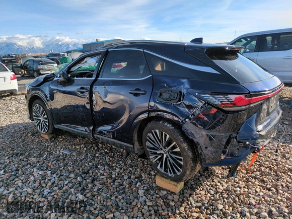 2024 Lexus RX with VIN 2T2BAMCA7RC074760, listed as a Copart auction lot 86424704 with 3,221 mi miles and Salvage Title. Bid and sale history available at carsss.com. Image 2.