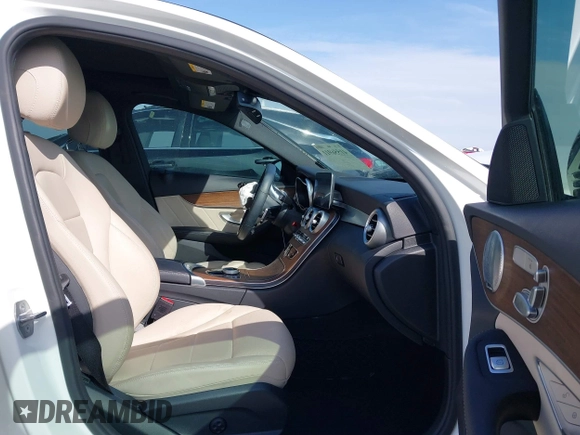 2019 Mercedes-Benz C 300 with VIN 55SWF8EB2KU311241, listed as a IAAI auction lot 41556911 with 54,605 mi miles and . Bid and sale history available at carsss.com. Image 5.