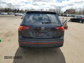 2022 Volkswagen Tiguan SE R-Line Black z VIN 3VV8B7AX9NM118989, wystawiony jako Copart lot #53507765 z przebiegiem 41 852 mil mil oraz Szkoda całkowita • Salvage title. Historia ofert i sprzedaży dostępna na DreamBid. Obrazek 6.