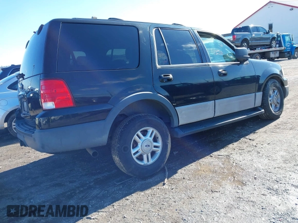 2003 Ford Expedition Special Service with VIN 1FMFU16L33LC18812, listed as a IAAI auction lot 41581270 with 1 mi miles. Bid and sale history available at carsss.com. Image 4.