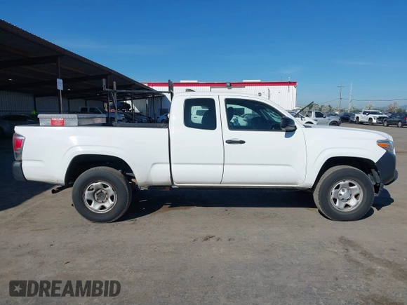 2017 Toyota Tacoma SR z VIN 5TFRX5GN8HX092723, wystawiony jako IAAI lot #41862331 z przebiegiem 114 772 mil mil oraz . Historia ofert i sprzedaży dostępna na DreamBid. Obrazek 13.