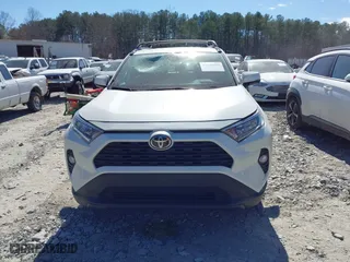 2021 Toyota RAV4 XLE Premium with VIN 2T3C1RFV0MW127432, listed as a IAAI auction lot 41646469 with 28,594 mi miles. Bid and sale history available at carsss.com. Image 12.