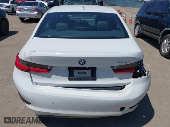 2020 BMW 3 Series 330i z VIN 3MW5R1J01L8B05556, wystawiony jako IAAI lot #42299891 z przebiegiem 61 404 mil mil oraz . Historia ofert i sprzedaży dostępna na DreamBid. Obrazek 16.