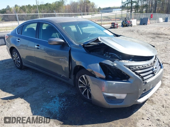 2015 Nissan Altima S with VIN 1N4AL3AP2FN345623, listed as a IAAI auction lot 41899319 with 350,211 mi miles and . Bid and sale history available at carsss.com. Image 1.