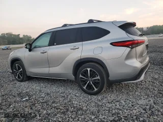 2022 Toyota Highlander XSE with VIN 5TDJZRAHXNS139009, listed as a Copart auction lot 50902275 with 37,409 mi miles and Clean Title. Bid and sale history available at carsss.com. Image 2.