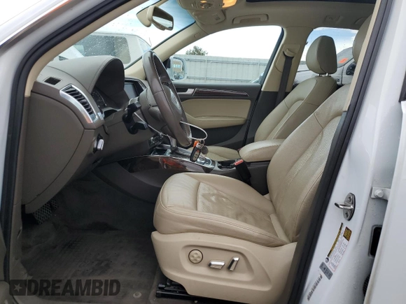 2014 Audi Q5 Prestige z VIN WA1VMAFP7EA107630, wystawiony jako Copart lot #85524464 z przebiegiem 149 511 mil mil oraz Szkoda całkowita • Salvage title. Historia ofert i sprzedaży dostępna na DreamBid. Obrazek 7.