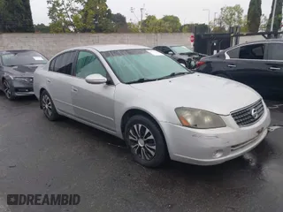 2005 Nissan Altima 2.5 S with VIN 1N4AL11D25N413377, listed as a IAAI auction lot 41919546 with 235,704 mi miles. Bid and sale history available at carsss.com. Image 1.