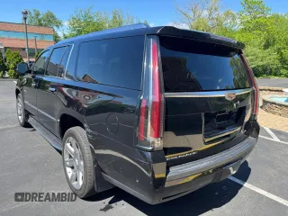 2017 Cadillac Escalade ESV Luxury z VIN 1GYS4HKJ8HR274470, wystawiony jako Copart lot #58011535 z przebiegiem 211 524 mil mil oraz Czysty tytuł • Clean title. Historia ofert i sprzedaży dostępna na DreamBid. Obrazek 2.