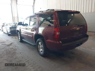 2008 Chevrolet Tahoe 3LT z VIN 1GNFK13058J136126, wystawiony jako IAAI lot #42073594 z przebiegiem 139 242 mil mil oraz . Historia ofert i sprzedaży dostępna na DreamBid. Obrazek 3.