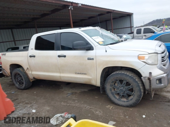 2016 Toyota Tundra SR5 z VIN 5TFDW5F13GX509045, wystawiony jako IAAI lot #41554023 z przebiegiem 165 026 mil mil oraz . Historia ofert i sprzedaży dostępna na DreamBid. Obrazek 13.