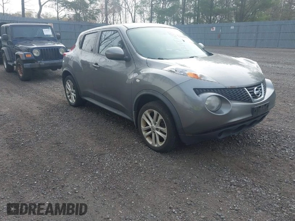 2013 Nissan Juke SL with VIN JN8AF5MV6DT221746, listed as a IAAI auction lot 42100600 with 209,542 mi miles. Bid and sale history available at carsss.com. Image 1.