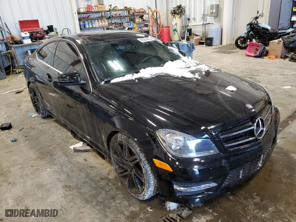 2015 Mercedes-Benz C-Class C 250 with VIN WDDGJ4HBXFG402218, listed as a Copart auction lot 45264425 with 66,481 mi miles and Non Repairable. Bid and sale history available at carsss.com. Image 4.