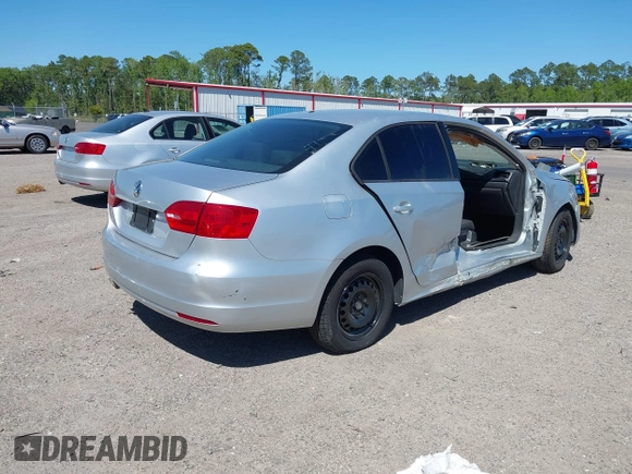 2014 Volkswagen Jetta S with VIN 3VW2K7AJ6EM220778, listed as a IAAI auction lot 42035805 with 131,524 mi miles and . Bid and sale history available at DreamBid. Image 4.