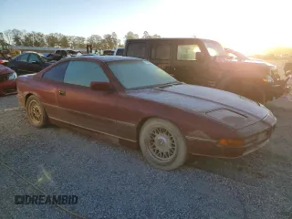 1993 BMW 8 Series z VIN WBAEG232XPCB75035, wystawiony jako Copart lot #76370254 z przebiegiem Nie podano mil oraz Nie do naprawy • Non repairable. Historia ofert i sprzedaży dostępna na DreamBid. Obrazek 4.