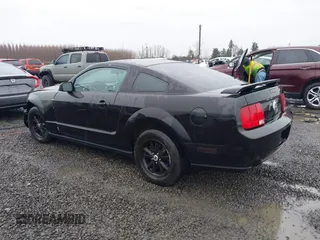 2006 Ford Mustang Standard with VIN 1ZVFT80N565161531, listed as a IAAI auction lot 41097766 with 149,250 mi miles and . Bid and sale history available at DreamBid. Image 3.
