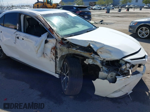 2018 Toyota Camry LE z VIN 4T1B11HKXJU146770, wystawiony jako IAAI lot #41708233 z przebiegiem 106 172 mil mil oraz . Historia ofert i sprzedaży dostępna na DreamBid. Obrazek 6.
