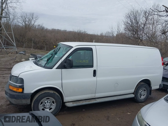 2018 Chevrolet Express Cargo Van with VIN 1GCWGAFG0J1904474, listed as a IAAI auction lot 41467432 with 54,996 mi miles. Bid and sale history available at carsss.com. Image 14.