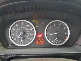 2006 BMW 5 Series 550i with VIN WBANB53586CP02981, listed as a Copart auction lot 84903254 with 124,132 mi miles and Salvage Title. Bid and sale history available at DreamBid. Image 9.