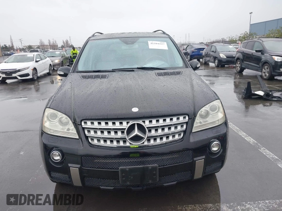 2006 Mercedes-Benz M 500 z VIN 4JGBB75E66A008750, wystawiony jako IAAI lot #41504217 z przebiegiem 96 375 mil mil oraz . Historia ofert i sprzedaży dostępna na DreamBid. Obrazek 12.