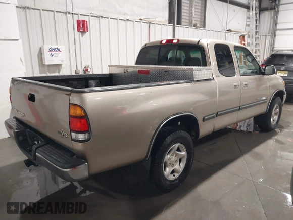2001 Toyota Tundra SR5 with VIN 5TBRT34141S180870, listed as a IAAI auction lot 41494026 with 186,737 mi miles and . Bid and sale history available at DreamBid. Image 4.
