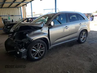 2014 Kia Sorento SX Limited z VIN 5XYKWDA74EG486713, wystawiony jako Copart lot #50406585 z przebiegiem 144 063 mil mil oraz Szkoda całkowita • Salvage title. Historia ofert i sprzedaży dostępna na DreamBid. Obrazek 1.