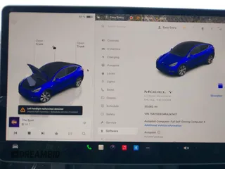 2024 Tesla Model Y Long Range with VIN 7SAYGDEE4RA247417, listed as a IAAI auction lot 41735632 with 30,062 mi miles. Bid and sale history available at carsss.com. Image 18.