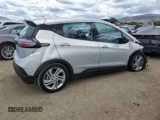2023 Chevrolet Bolt EV 1LT z VIN 1G1FW6S05P4176773, wystawiony jako Copart lot #56796915 z przebiegiem 24 757 mil mil oraz Szkoda całkowita • Salvage title. Historia ofert i sprzedaży dostępna na DreamBid. Obrazek 3.