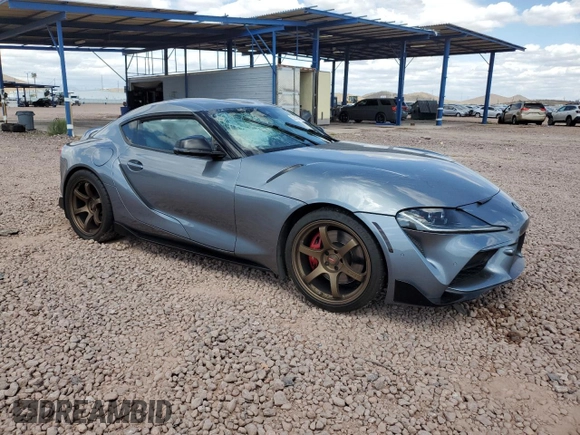 2021 Toyota Supra 3.0 z VIN WZ1DB0C02MW035473, wystawiony jako Copart lot #52582315 z przebiegiem Nie podano mil oraz Szkoda całkowita • Salvage title. Historia ofert i sprzedaży dostępna na DreamBid. Obrazek 4.