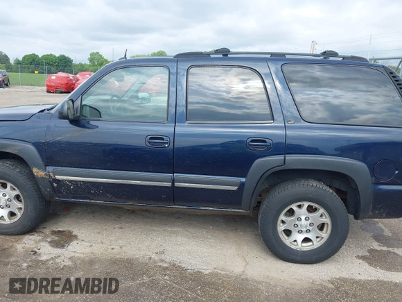 2005 Chevrolet Tahoe LS z VIN 1GNEK13T75J104358, wystawiony jako IAAI lot #42456378 z przebiegiem 213 558 mil mil oraz . Historia ofert i sprzedaży dostępna na DreamBid. Obrazek 14.