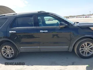 2012 Ford Explorer XLT z VIN 1FMHK7D97CGB04538, wystawiony jako IAAI lot #41749368 z przebiegiem 215 535 mil mil oraz . Historia ofert i sprzedaży dostępna na DreamBid. Obrazek 13.