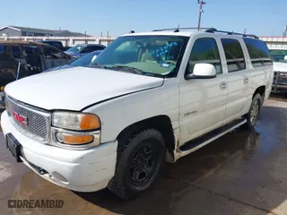 2005 GMC Yukon XL Denali with VIN 1GKFK66U25J100768, listed as a IAAI auction lot 41726418 with NaN miles. Bid and sale history available at carsss.com. Image 2.