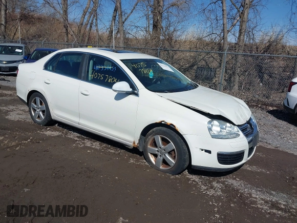 2008 Volkswagen Jetta SE with VIN 3VWRZ71KX8M077504, listed as a IAAI auction lot 40757804 with 186,566 mi miles and . Bid and sale history available at DreamBid. Image 1.
