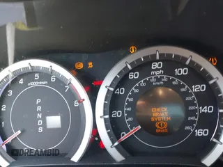 2011 Acura TSX z VIN JH4CU2F68BC006069, wystawiony jako IAAI lot #42284646 z przebiegiem 166 578 mil mil oraz . Historia ofert i sprzedaży dostępna na DreamBid. Obrazek 7.