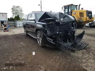 2017 Chevrolet Suburban Premier z VIN 1GNSKJKC3HR322324, wystawiony jako Copart lot #55039595 z przebiegiem 150 117 mil mil oraz Szkoda całkowita • Salvage title. Historia ofert i sprzedaży dostępna na DreamBid. Obrazek 15.