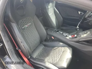 2019 Lamborghini Huracan z VIN ZHWUC1ZF0KLA11341, wystawiony jako Copart lot #54303435 z przebiegiem Nie podano mil oraz Szkody całkowita. Historia ofert i sprzedaży dostępna na DreamBid. Obrazek 10.