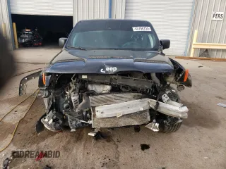 2021 Jeep Renegade Jeepster with VIN ZACNJDAB5MPM94301, listed as a Copart auction lot 45766755 with 100,582 mi miles and Salvage title. Bid and sale history available at DreamBid. Image 5.