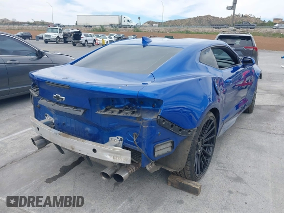 2018 Chevrolet Camaro ZL1 with VIN 1G1FK1R64J0115583, listed as a IAAI auction lot 41998052 with Not Provided miles and . Bid and sale history available at DreamBid. Image 4.