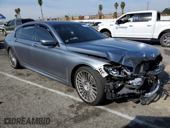 2022 BMW 7 Series with VIN WBA7U2C10NCJ03859, listed as a Copart auction lot 43547095 with 29,516 mi miles and Salvage title. Bid and sale history available at DreamBid. Image 4.