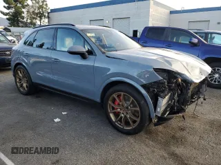 2024 Porsche Cayenne S z VIN WP1AL2AY8RDA34476, wystawiony jako Copart lot #85162734 z przebiegiem 15 203 mil mil oraz Szkoda całkowita • Salvage title. Historia ofert i sprzedaży dostępna na DreamBid. Obrazek 4.