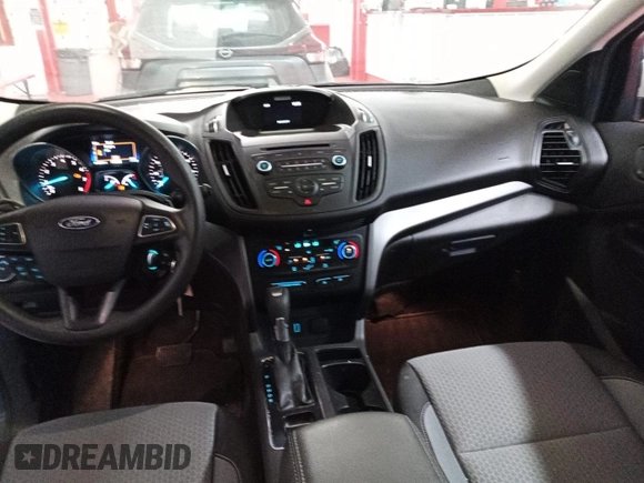 2017 Ford Escape SE z VIN 1FMCU0GD9HUD67764, wystawiony jako IAAI lot #42566602 z przebiegiem 111 244 mil mil oraz . Historia ofert i sprzedaży dostępna na DreamBid. Obrazek 20.