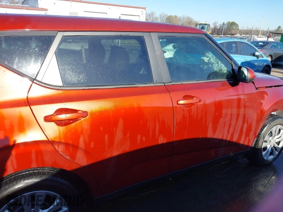 2020 Kia Soul S with VIN KNDJ23AU2L7117902, listed as a IAAI auction lot 41759979 with 59,764 mi miles. Bid and sale history available at carsss.com. Image 14.