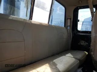 2000 Ford F-250 XL с VIN 1FTNX21FXYEC15481, выставлен на аукционе Copart как лот 50912345 с пробегом 193 472 миль миль и На запчасти • Non repairable. История ставок и продаж доступна на DreamBid. Изображение 10.