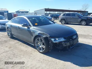 2014 Audi A7 3.0 Prestige with VIN WAU2GAFC8EN066864, listed as a IAAI auction lot 41629789 with 89,269 mi miles. Bid and sale history available at carsss.com. Image 1.